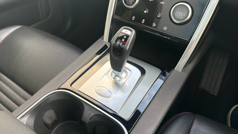 Land Rover Discovery Sport 1.5 P300e R-Dynamic SE 5dr Auto [5 Seat] Station Wagon